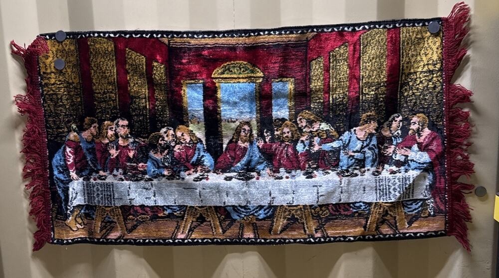 Vintage "The Last Supper" Jesus & Disciples (Carpet wall hanging) 43x20"
